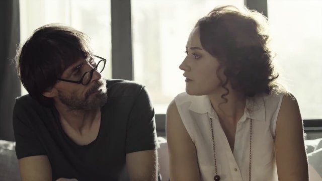 Fakat Müzeyyen Bu Derin Bir Tutku (2014) fragmanı