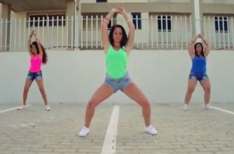 Скачать отрывок из песни wiggle