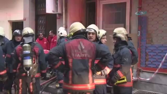 İstanbul da Korkutan Yangın